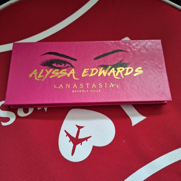 70. ANASTASIA BEVERLY HILLS ALYSSA EDWARDS PALETTE... - Picture 3 of 4